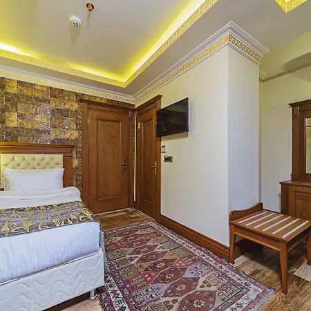 Lausos Palace Sisli ホテル 5*